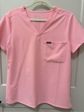 Figs scrubs FIGHT CLUB PINK scrub top! Size medium